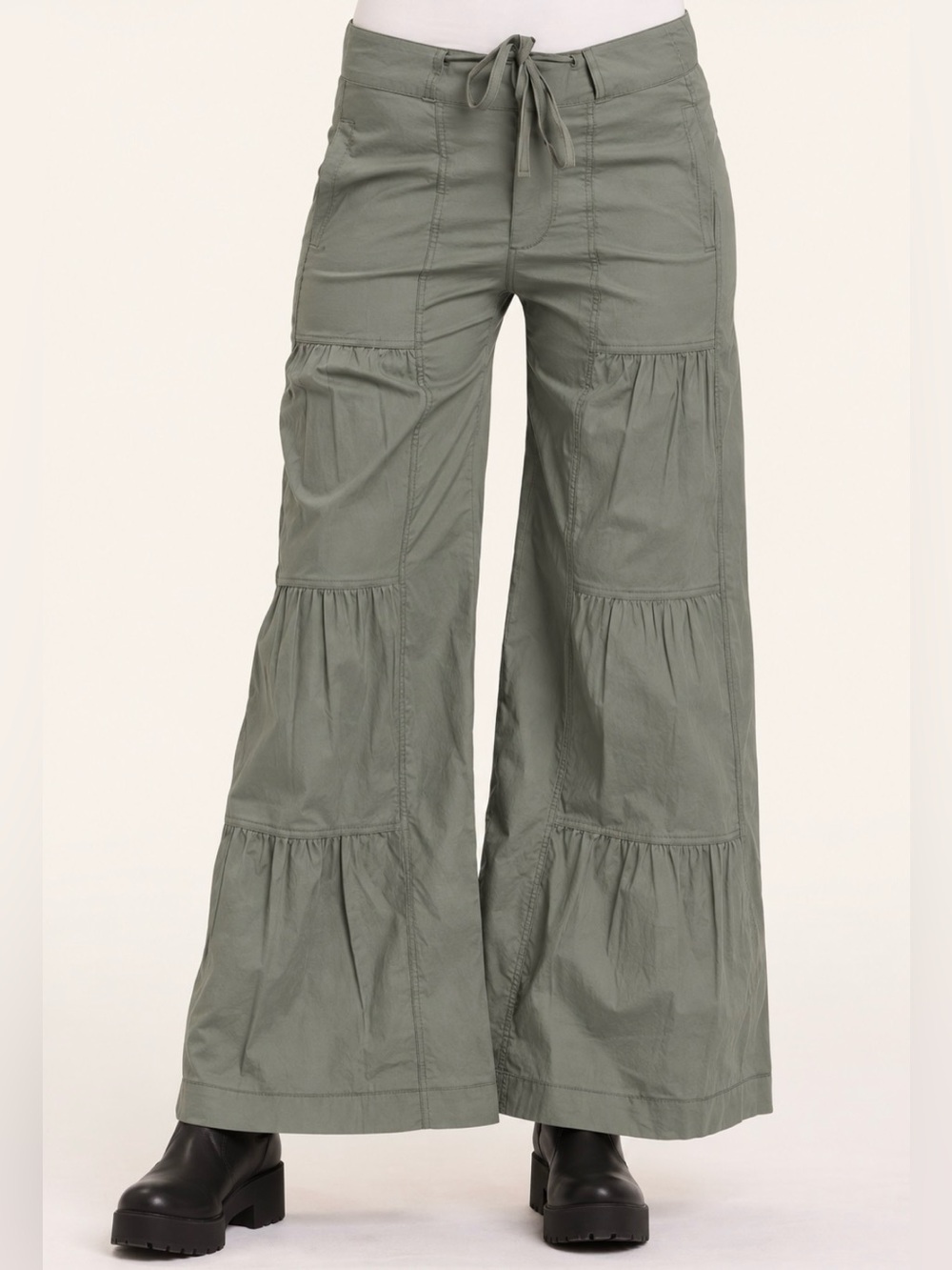XCVI Wearables Terraced Wide Leg Pant L Sage Green Tiered Drawstring Stretch